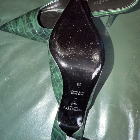 Shoes - Picture 4 of 6